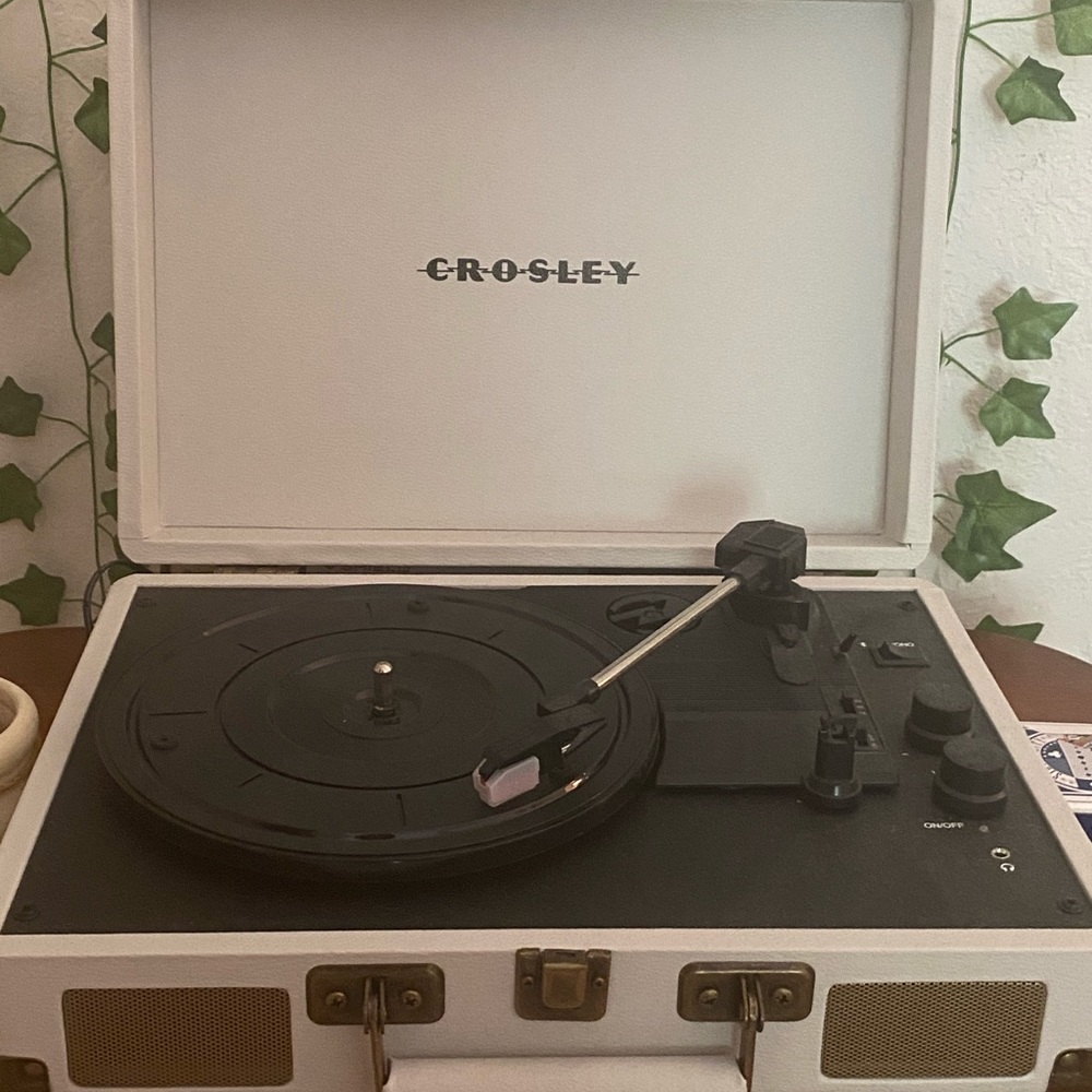 Record Player - Picture 2 of 3